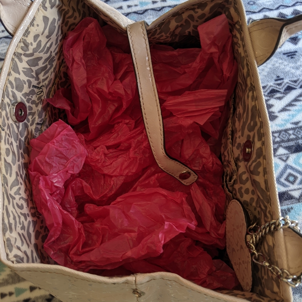Guess Purse/Bag - Picture 6 of 16